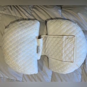 Babybub maternity pillow